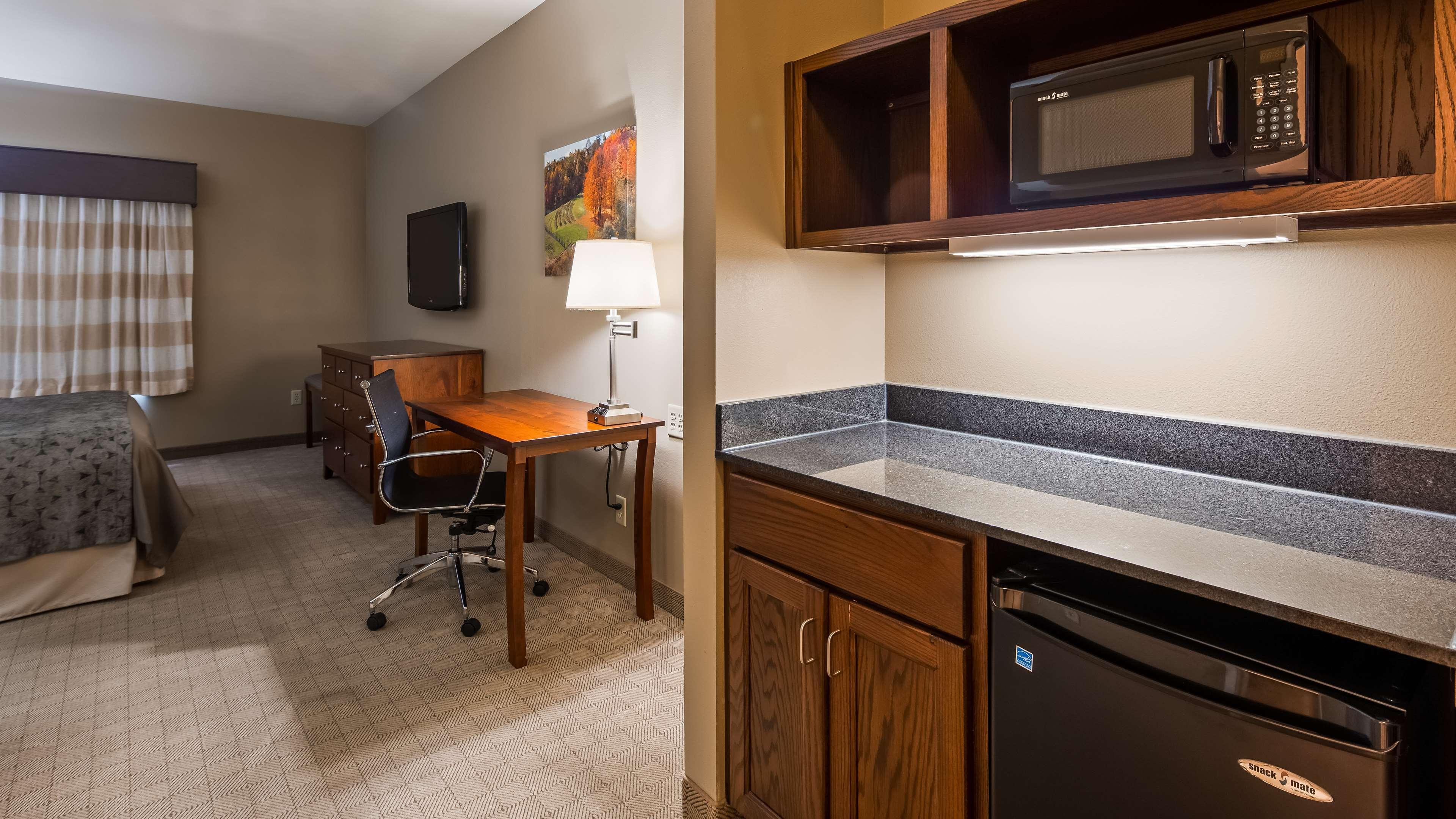 Best Western Plus Green Mill Village Hotel & Suites Arcola Eksteriør bilde
