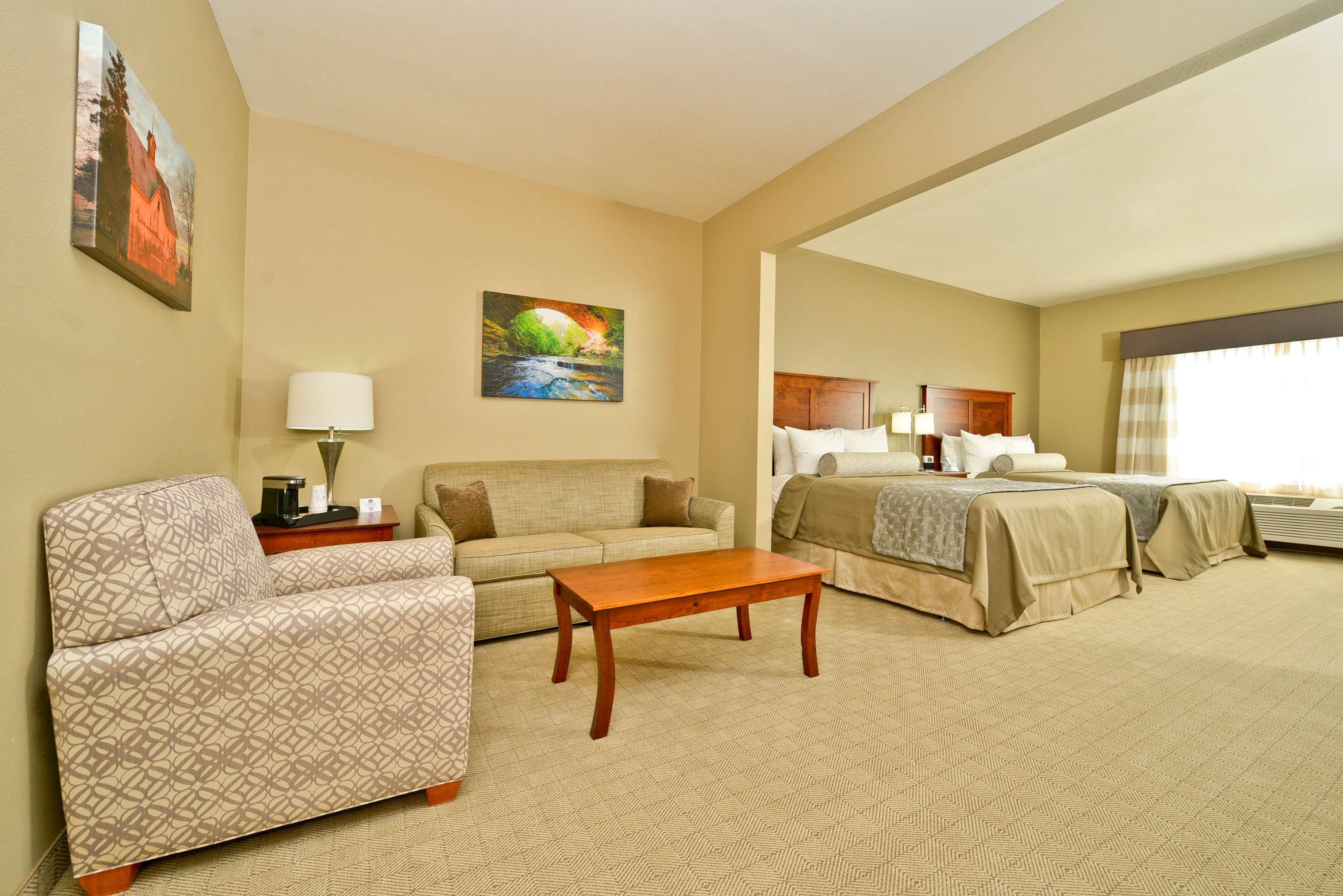 Best Western Plus Green Mill Village Hotel & Suites Arcola Eksteriør bilde