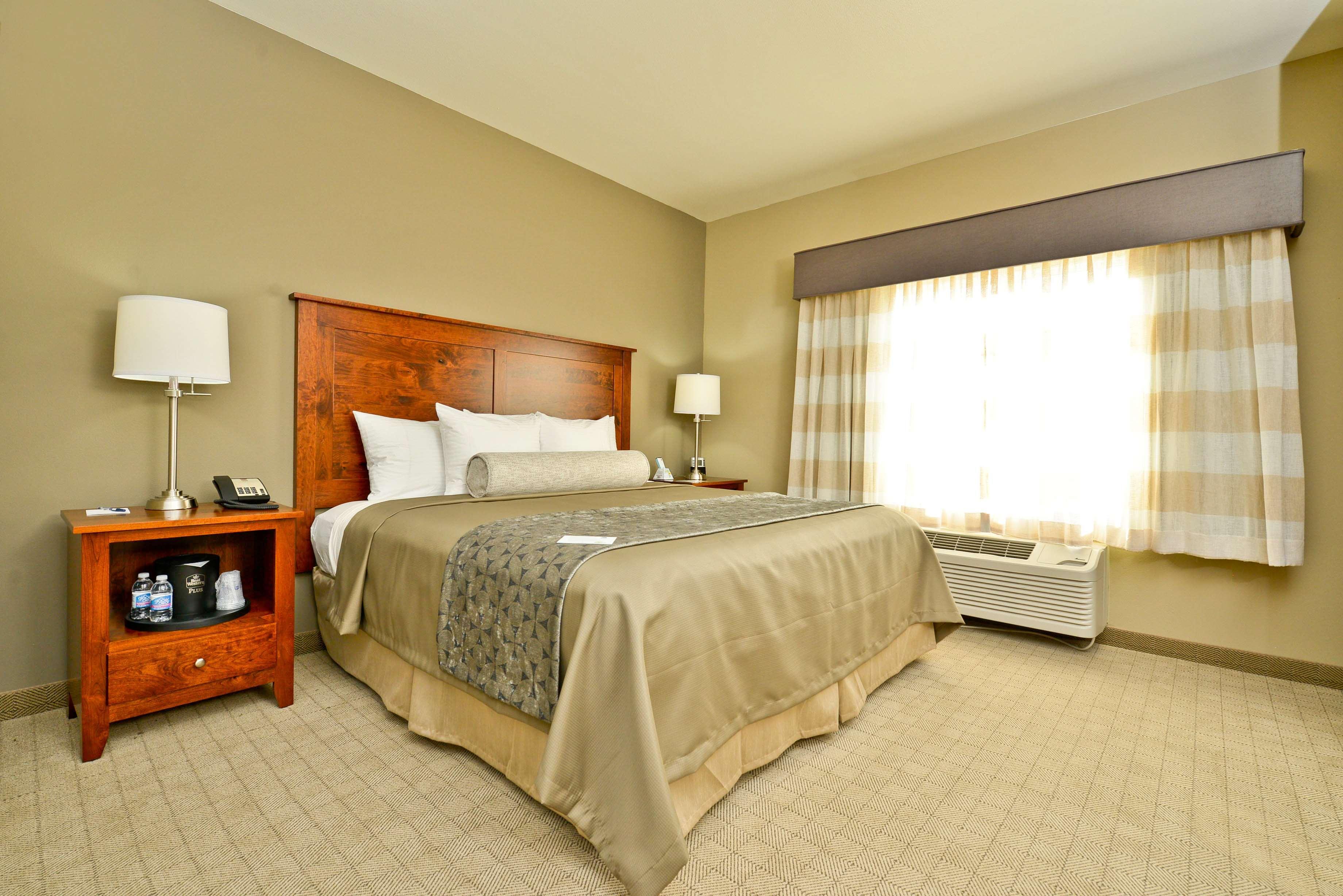 Best Western Plus Green Mill Village Hotel & Suites Arcola Eksteriør bilde
