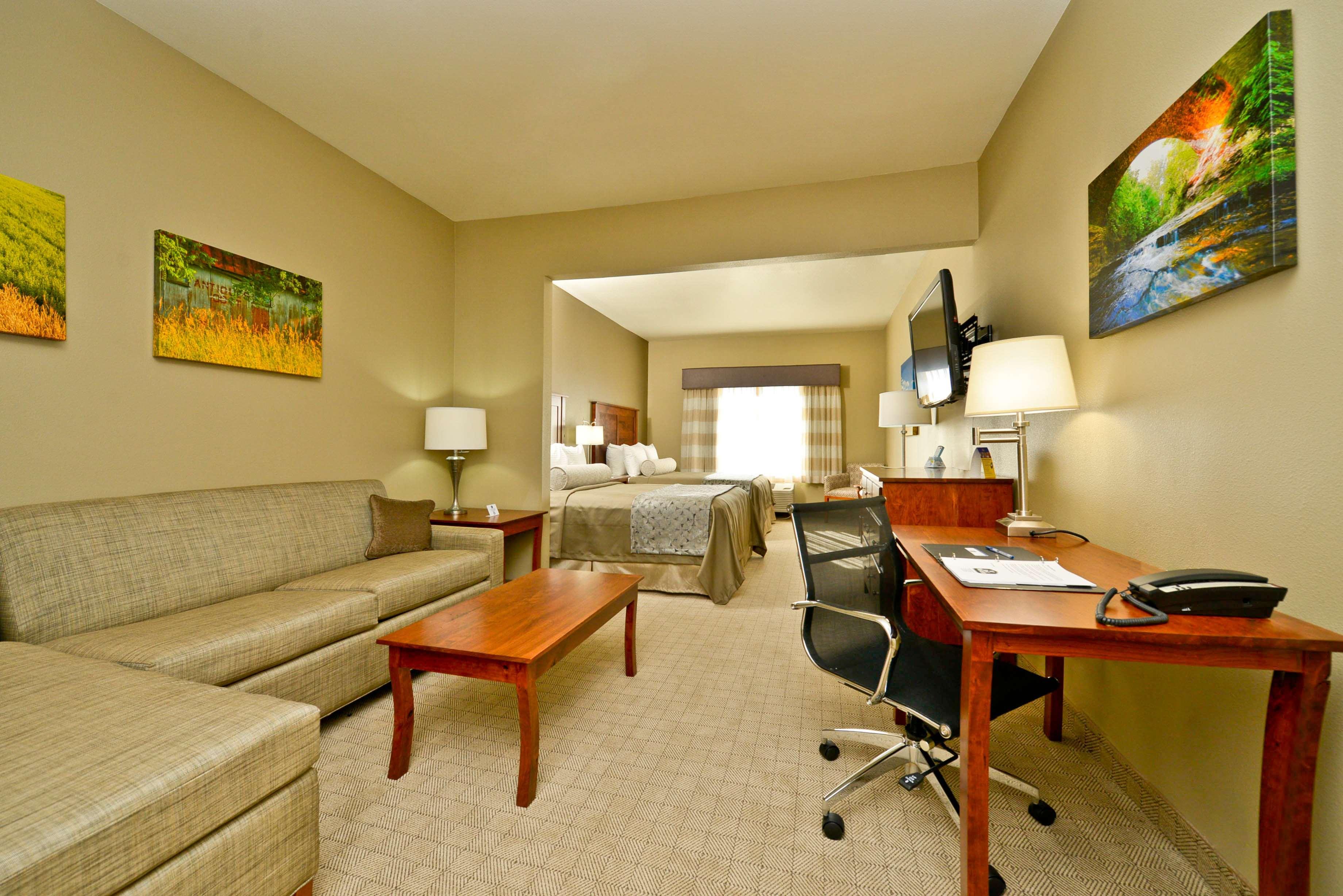 Best Western Plus Green Mill Village Hotel & Suites Arcola Eksteriør bilde