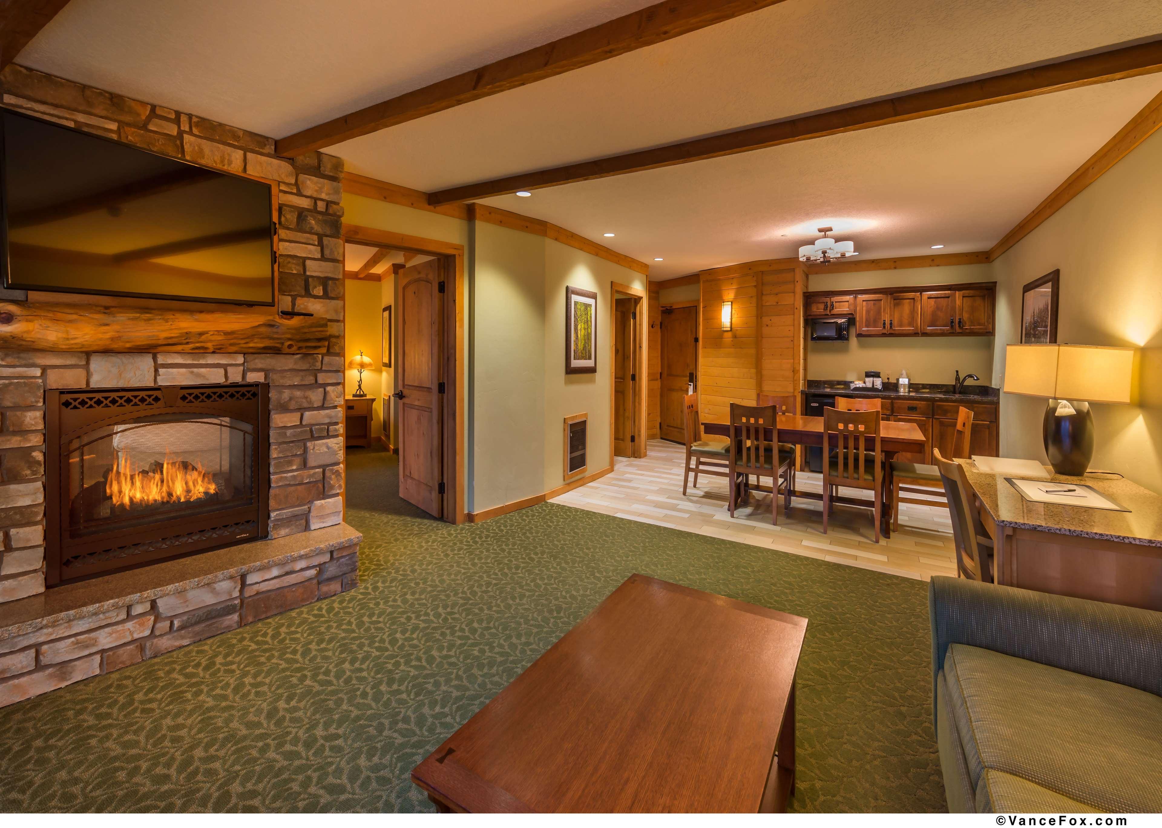 Best Western Plus Green Mill Village Hotel & Suites Arcola Eksteriør bilde