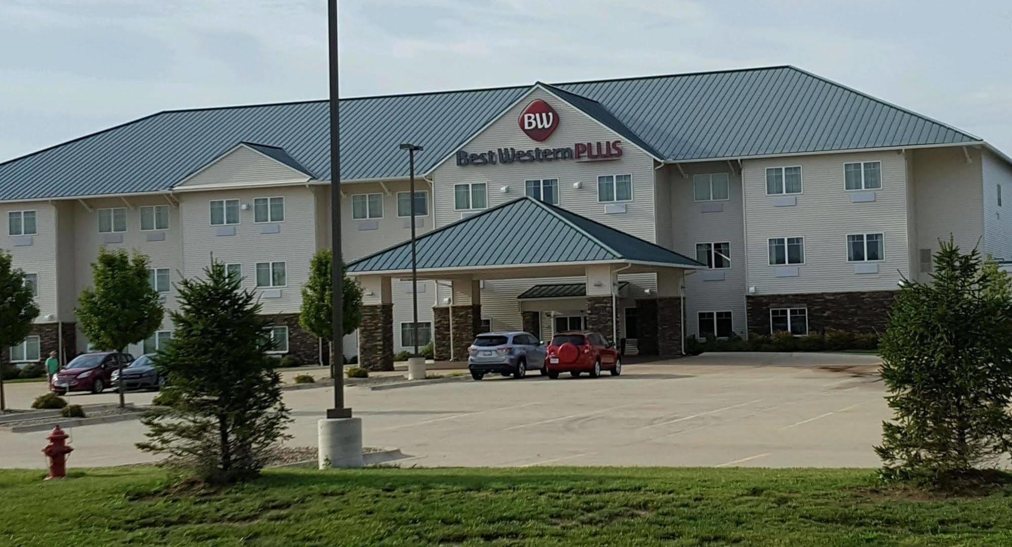 Best Western Plus Green Mill Village Hotel & Suites Arcola Eksteriør bilde